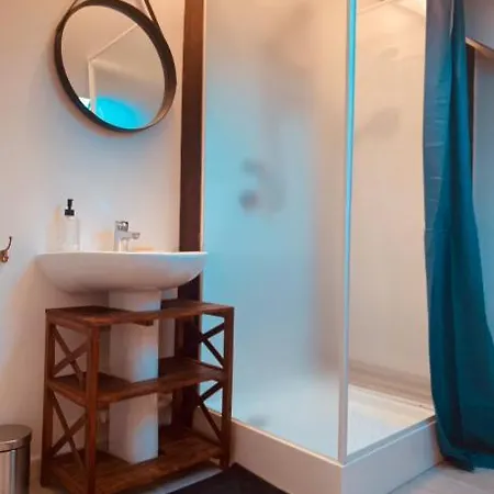 Gasthuis La Maison Des Ifs Paon