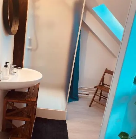 La Maison Des Ifs Paon Guest house Mamers