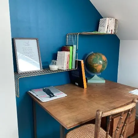 La Maison Des Ifs Paon Guest house Mamers